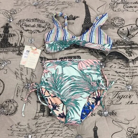 Maaji Rose Island Bikini 2Piece Swimsuit - Picture 4 of 6